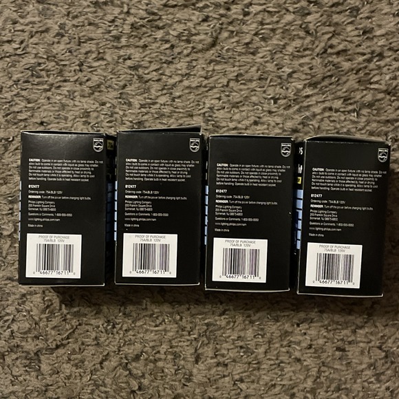 Set Of 4 NEW Philips 75 Watt Blacklight Indoor Light Bulb Black Light New In Box - Picture 1 of 4